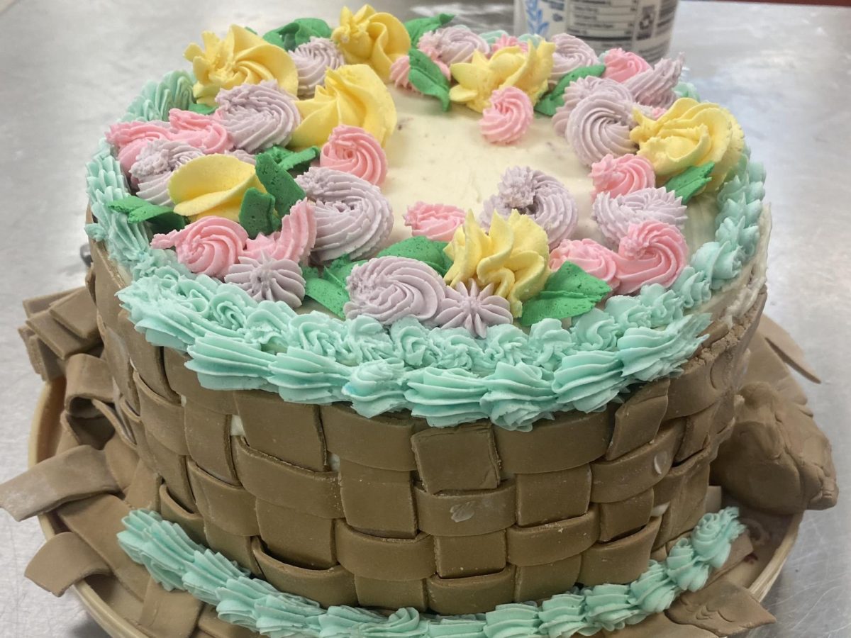 The very first practice design of the groups cake, A Basket of Blooming Flowers. After this photo was taken, the group changed minor things such as adding handwriting on the top. 