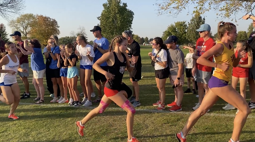 Elliotte Von Roden running at the Ft Dodge invitational. 