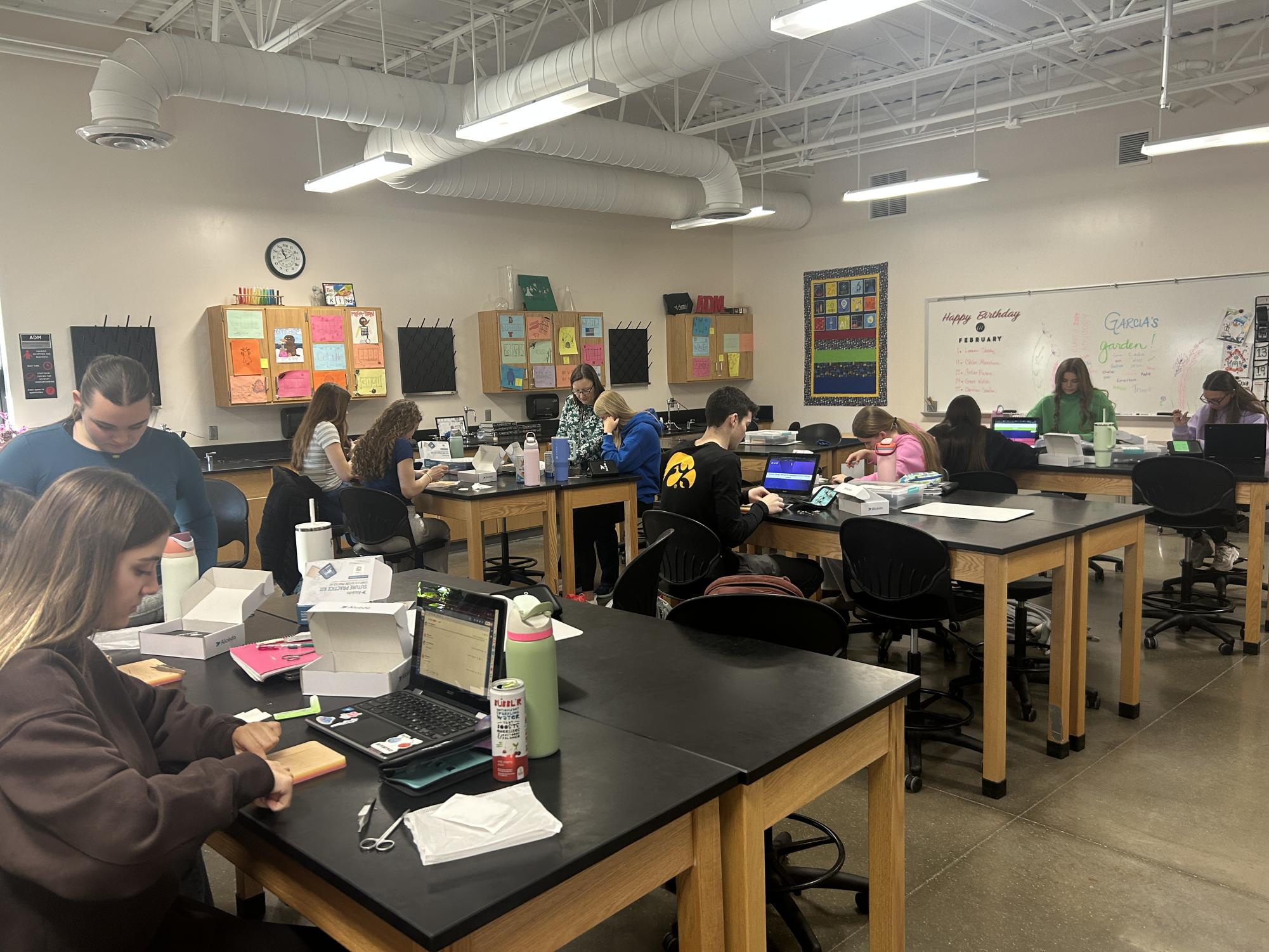 On this particular Wednesday morning, the MI class begins their time together by bettering their suturing skills, some students opting to work independently with others choosing to chat with their peers while at work. Suturing is an activity that the majority of the class enjoyed, and many of their faces lit up when Mrs. Garcia announced that's how they would start class.